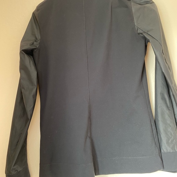Running jacket - Picture 2 of 2